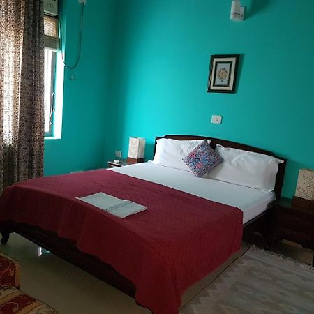 Hôtel Ganga Vatika Ayurveda Bhavan à Rishīkesh Extérieur photo