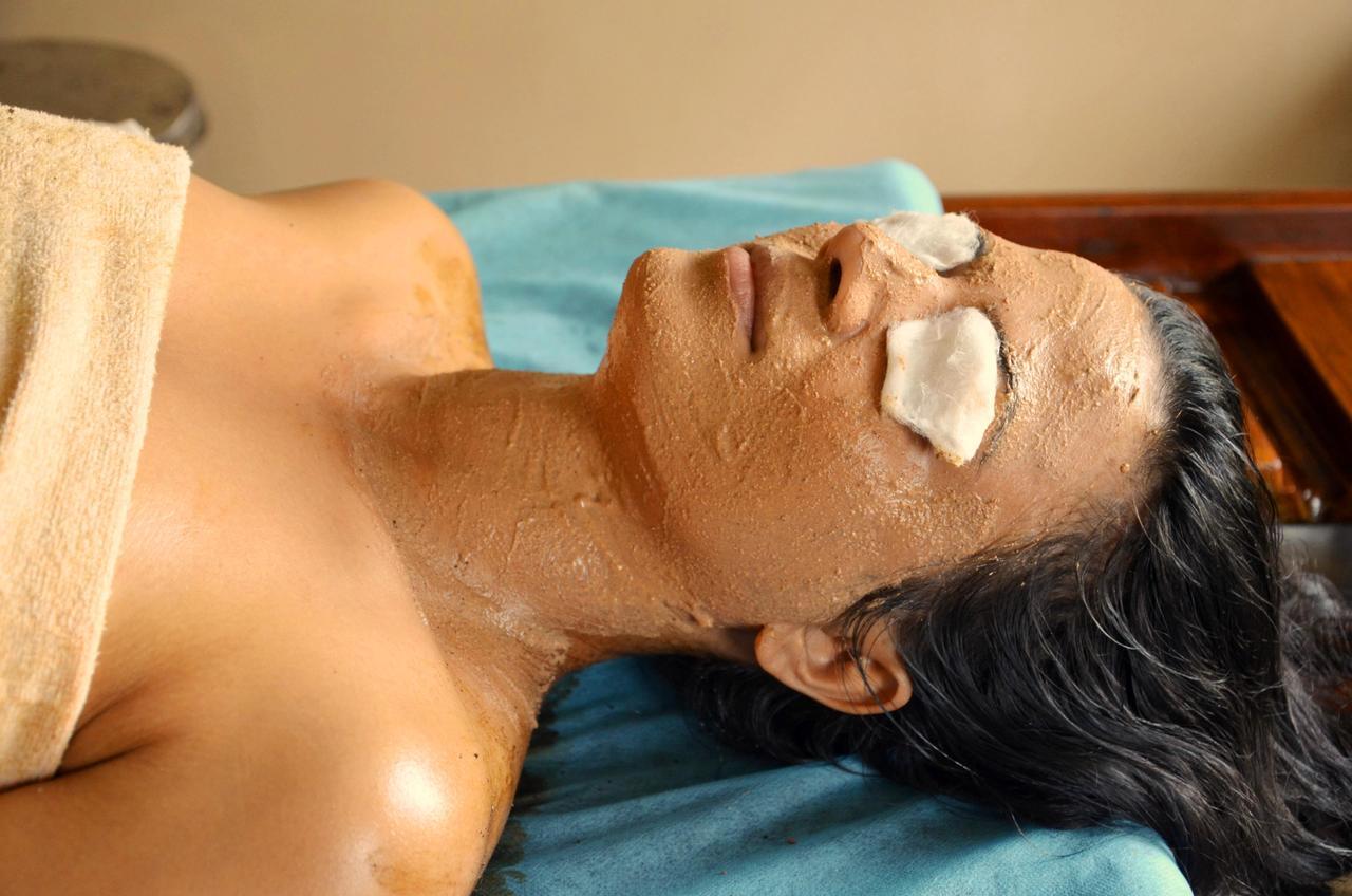 Hôtel Ganga Vatika Ayurveda Bhavan à Rishīkesh Extérieur photo