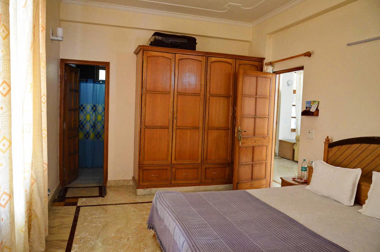 Hôtel Ganga Vatika Ayurveda Bhavan à Rishīkesh Extérieur photo