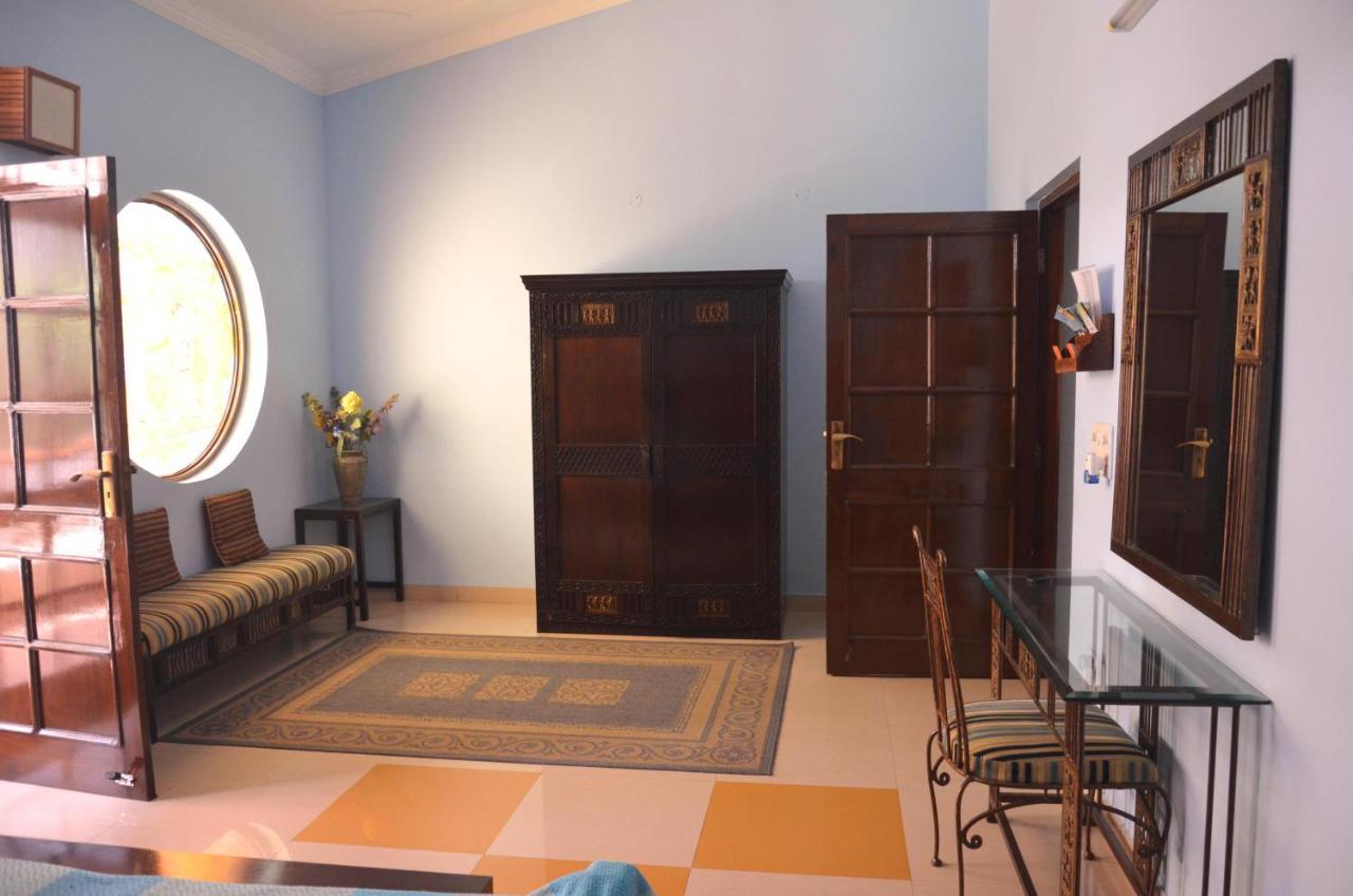 Hôtel Ganga Vatika Ayurveda Bhavan à Rishīkesh Extérieur photo