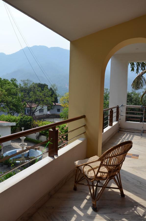 Hôtel Ganga Vatika Ayurveda Bhavan à Rishīkesh Extérieur photo