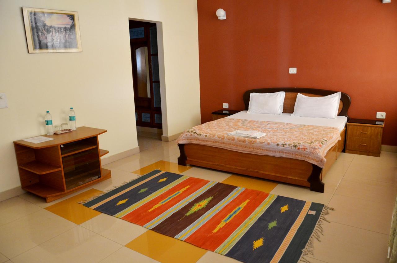 Hôtel Ganga Vatika Ayurveda Bhavan à Rishīkesh Extérieur photo