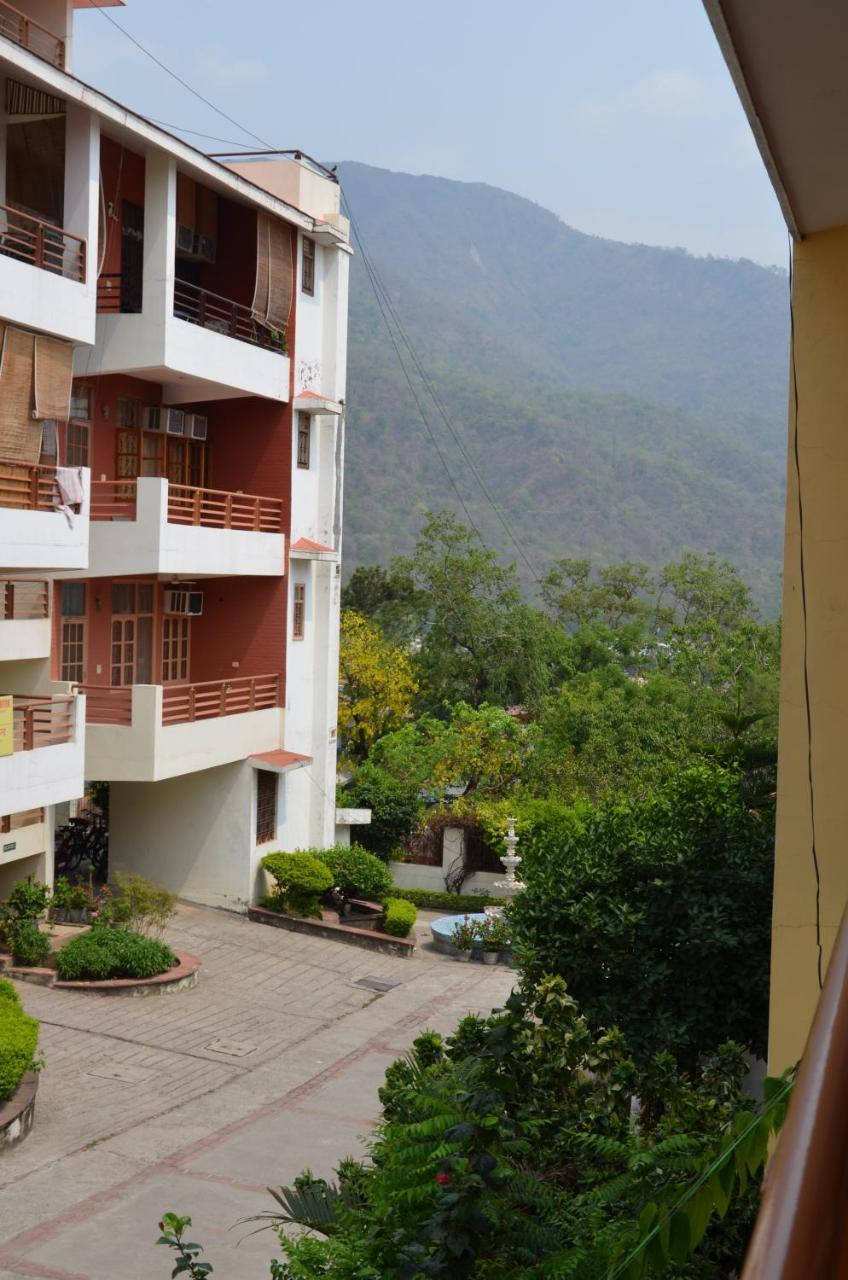 Hôtel Ganga Vatika Ayurveda Bhavan à Rishīkesh Extérieur photo