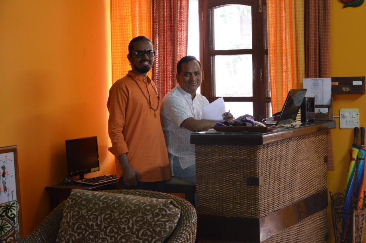 Hôtel Ganga Vatika Ayurveda Bhavan à Rishīkesh Extérieur photo