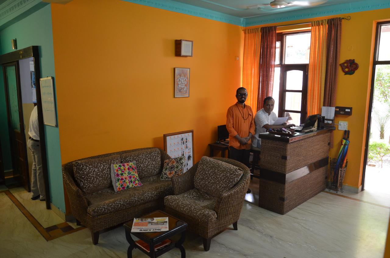 Hôtel Ganga Vatika Ayurveda Bhavan à Rishīkesh Extérieur photo